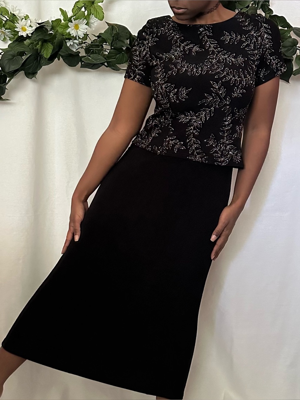 Jessica Howard Petite vintage 90s LBD little black dress with gold leaf glitter